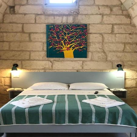 Villa Odegos Monolocali Vico Sant'Antonio à Carpignano Salentino Extérieur photo