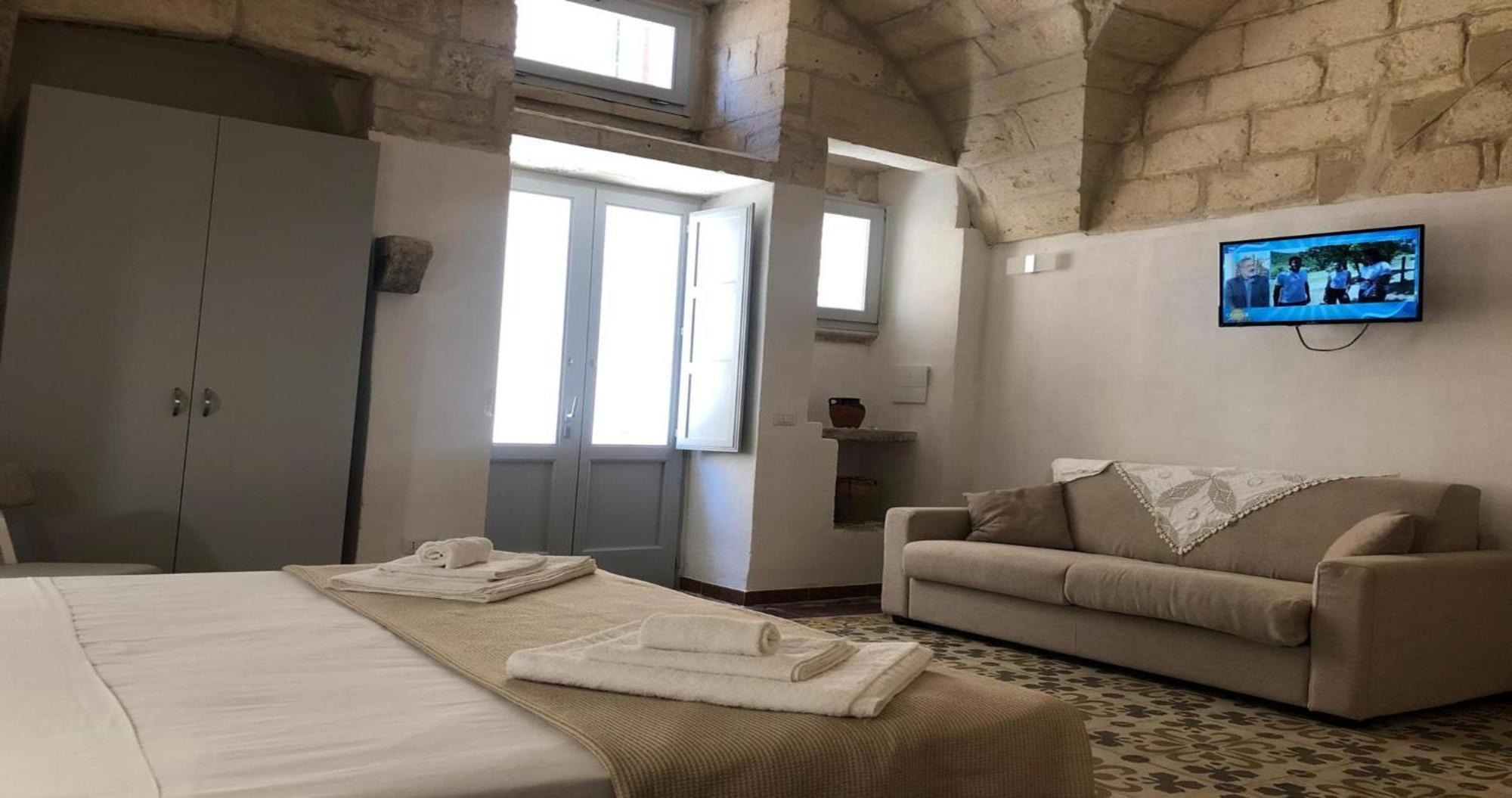 Villa Odegos Monolocali Vico Sant'Antonio à Carpignano Salentino Extérieur photo