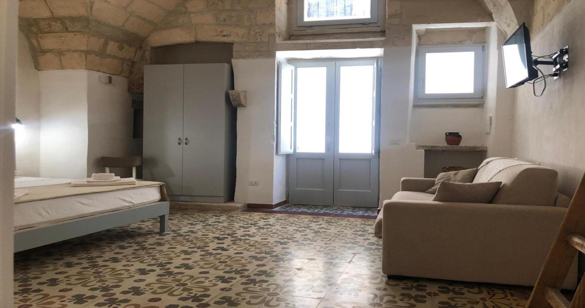 Villa Odegos Monolocali Vico Sant'Antonio à Carpignano Salentino Extérieur photo