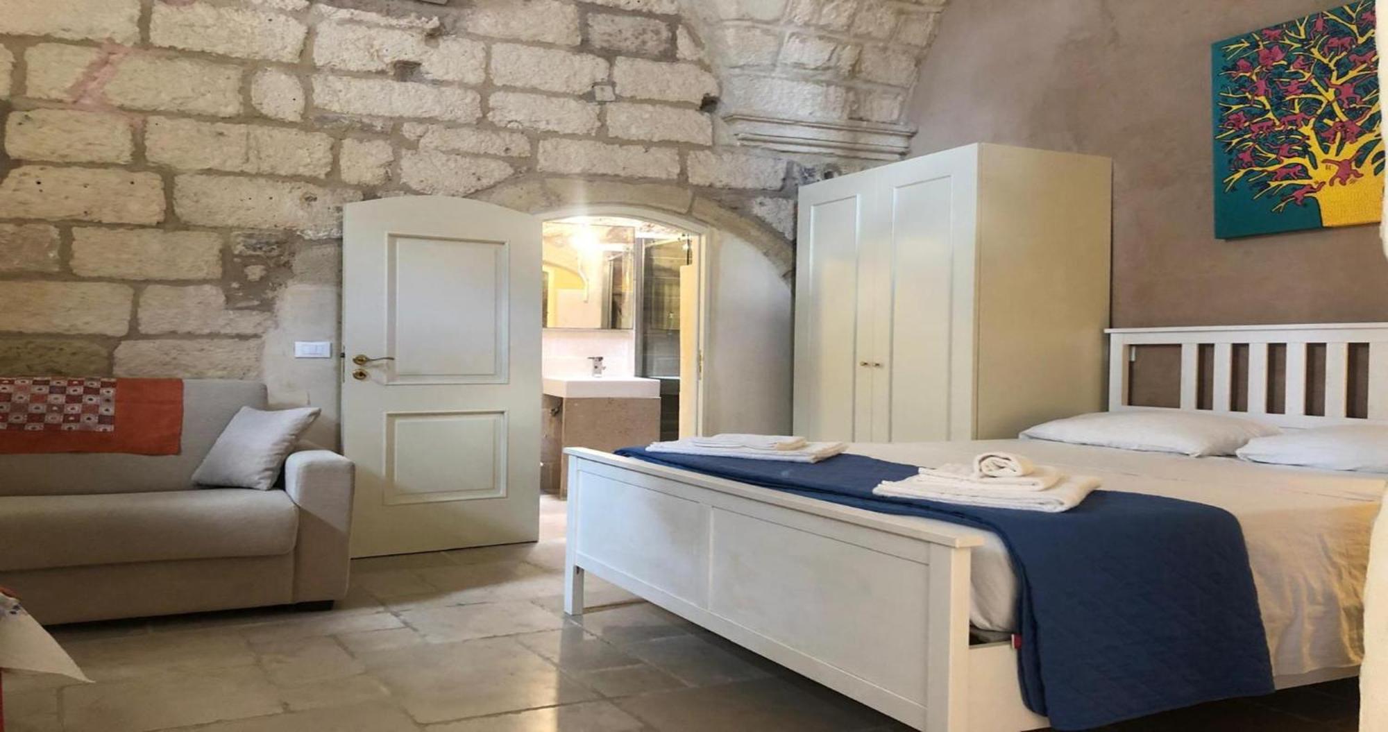 Villa Odegos Monolocali Vico Sant'Antonio à Carpignano Salentino Extérieur photo