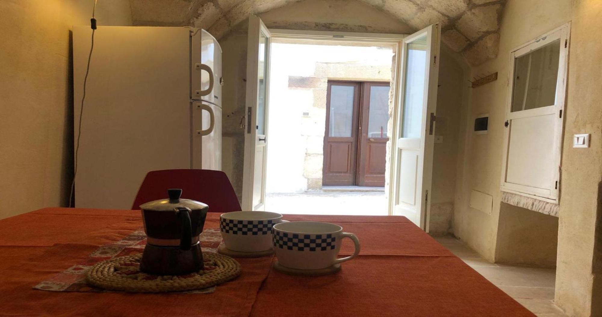 Villa Odegos Monolocali Vico Sant'Antonio à Carpignano Salentino Extérieur photo