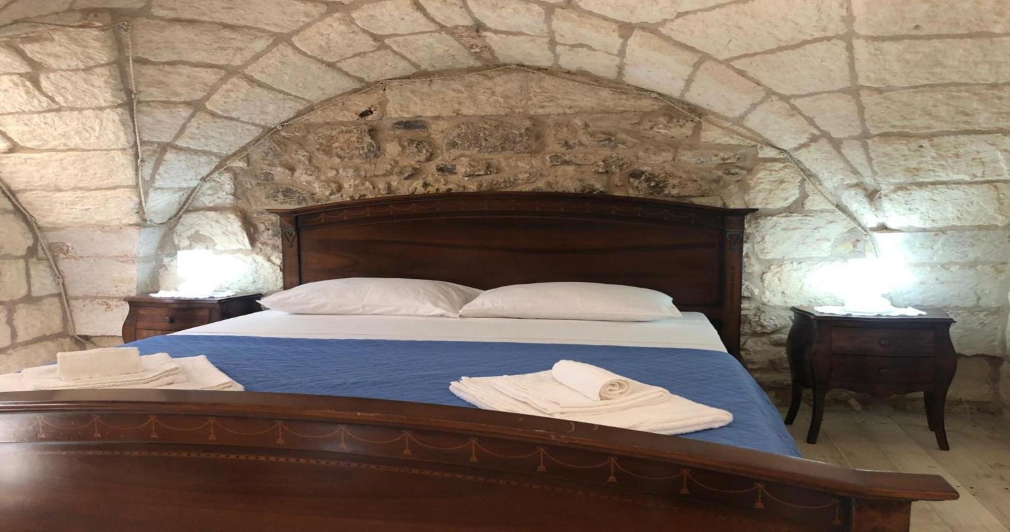 Villa Odegos Monolocali Vico Sant'Antonio à Carpignano Salentino Extérieur photo