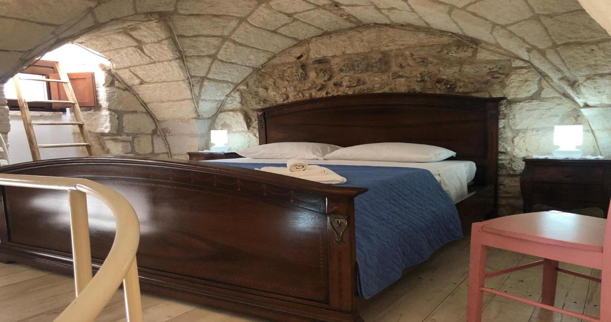 Villa Odegos Monolocali Vico Sant'Antonio à Carpignano Salentino Extérieur photo