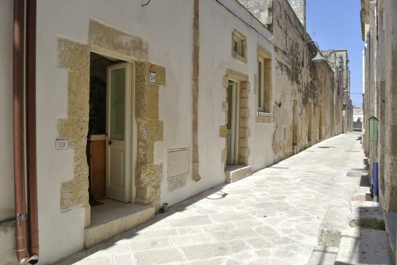 Villa Odegos Monolocali Vico Sant'Antonio à Carpignano Salentino Extérieur photo